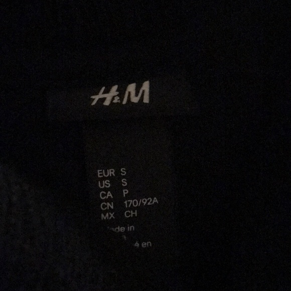 Sweater - Picture 4 of 4